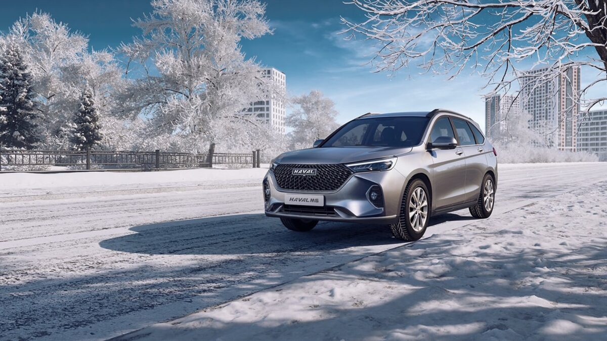 Haval M6 зимой: сзади тепло через час езды, руль и лобовое не греются — что пишут владельцы