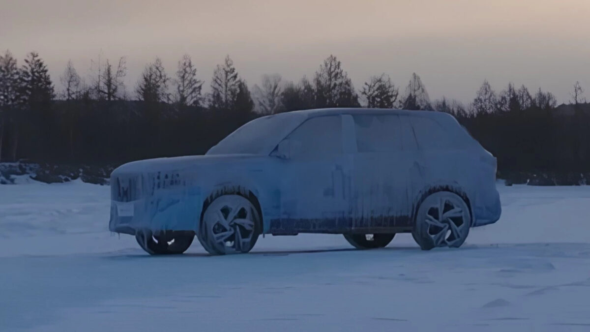 Geely Monjaro зимой: что замерзает и ржавеет — замки, ручки, днище (по разбору «За рулём» и Авто.ру)